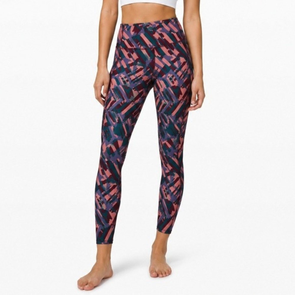 LL‎ Bean Everyday Performance High-Rise 7/8 Leggings Pink Purple Print Large